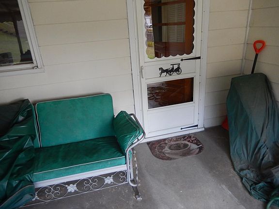 3rd image of 942 Shady Ave