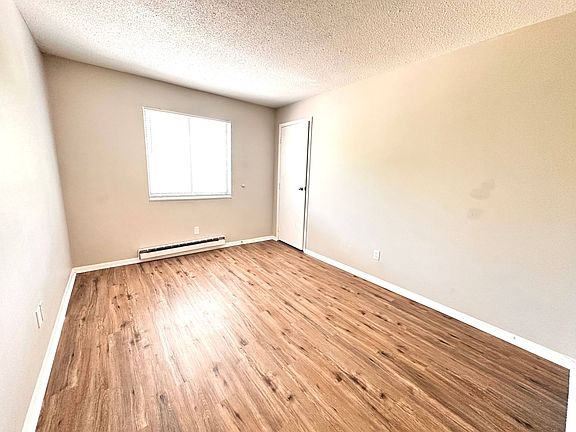 5th image of 884 Gordon Smith Blvd #8