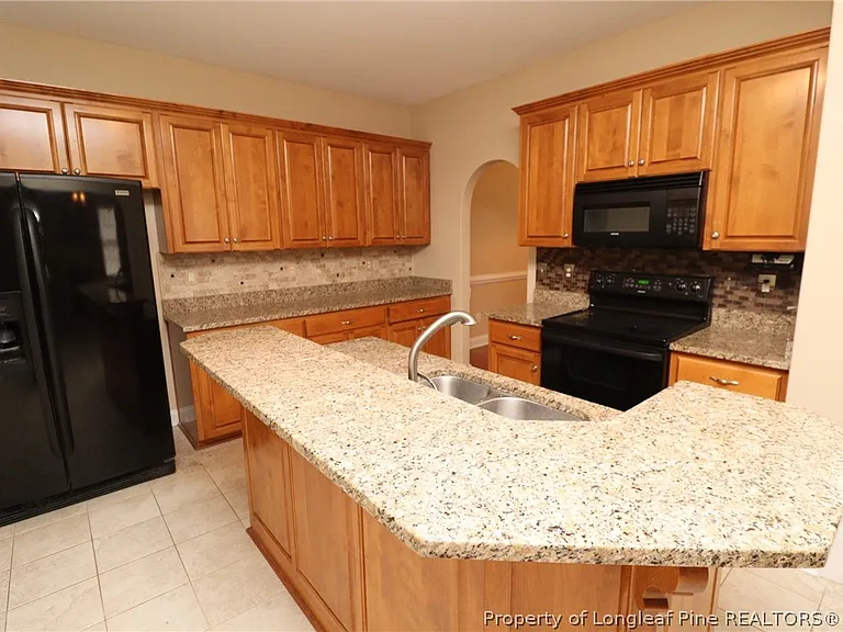 36 W Trafalgar Ct — Photo 9