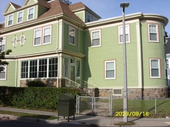 62 Charlotte St, Dorchester, MA 02121