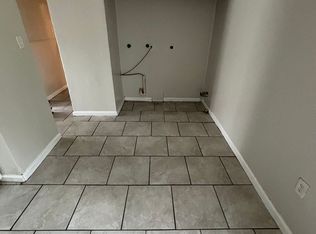 14 Delores Dr, Cahokia, IL