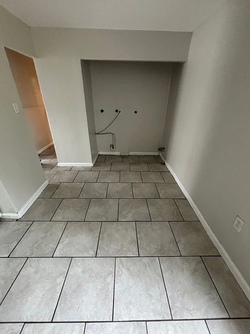 14 Delores Dr photo 1