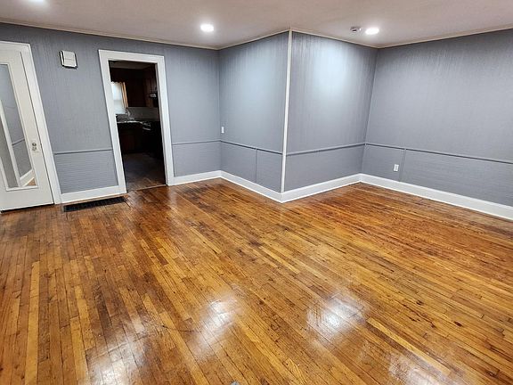 2nd image of 6820 Lane Ave