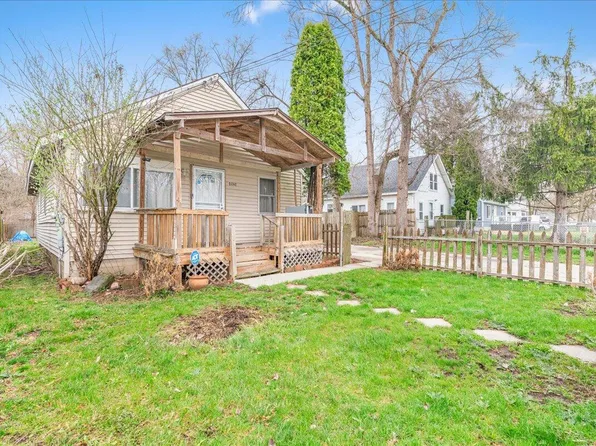 4924 Pleasant Grove Rd, Lansing, MI 48910