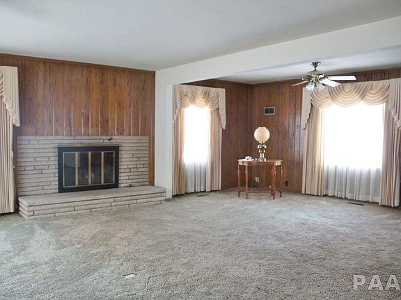 5th image of 304 S Santa Fe Ave