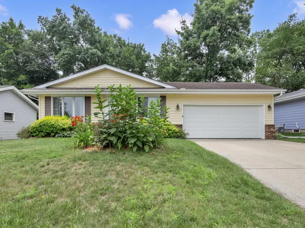 1827 Creek ROAD, West Bend, WI 53090
