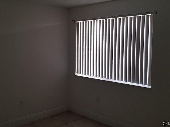 5th image of 6950 Miami Gardens Dr APT 2-208
