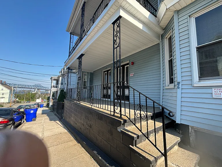 118 Locust St — Photo 17