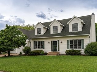 2319 Viola View Ln NE, Rochester, MN 55906