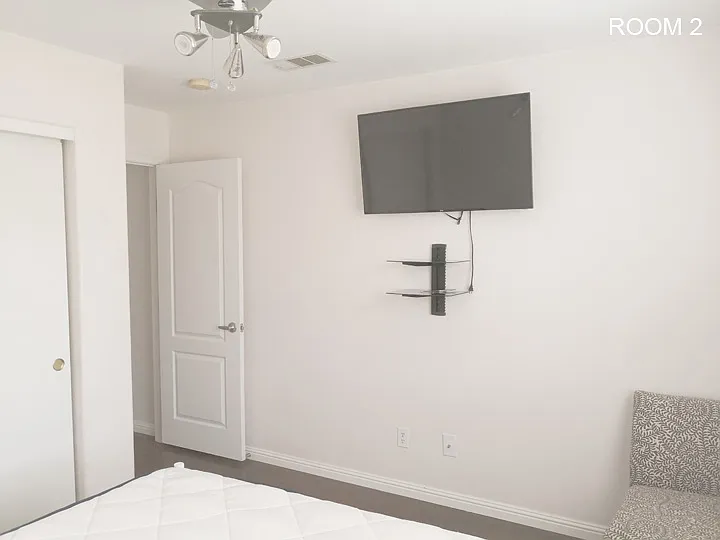 Polynesia Cir — Photo 5