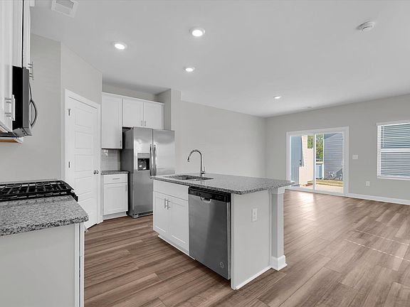 5th image of 100 Tramore Ln