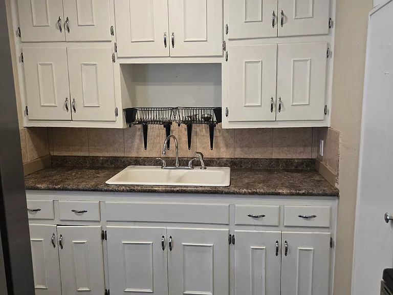 106 NE Bell Dr — Photo 3