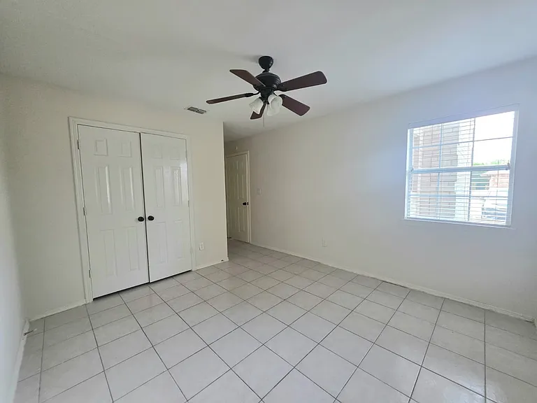 1804 Oasis Ave — Photo 12