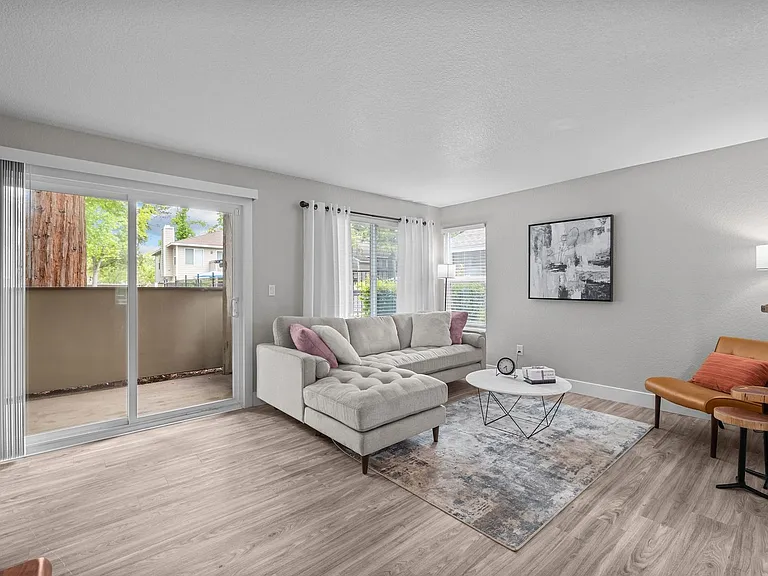 Sutter Station Apartments — Photo 42