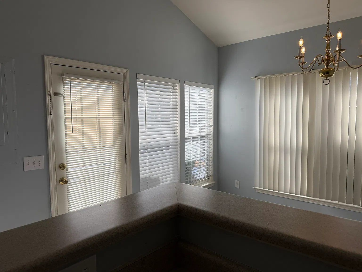 204 Hadley Commons Dr — Photo 3