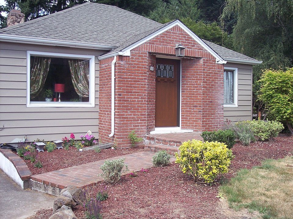 1st image of 2602 NE 53rd St