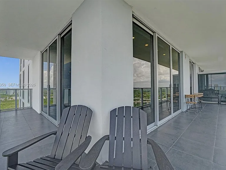 16385 Biscayne Blvd #3107 — Photo 37