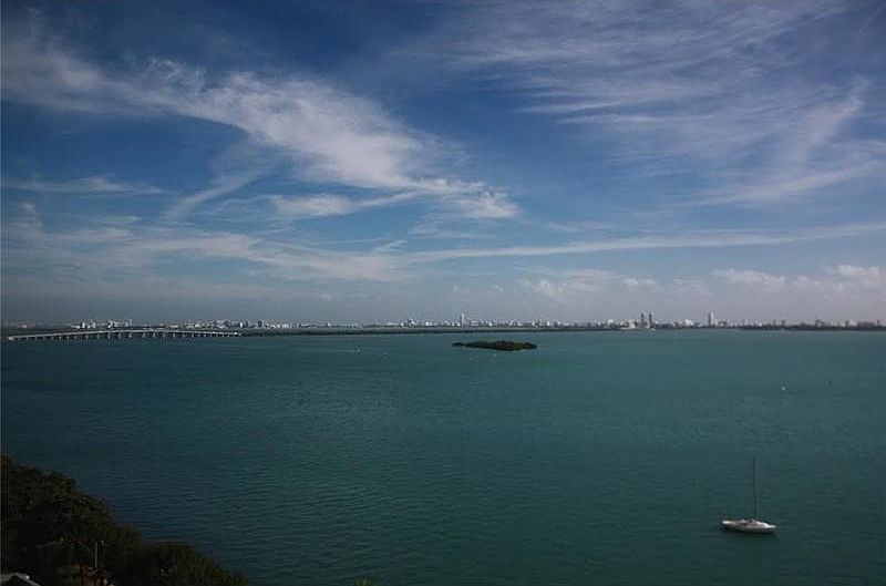 1st image of 1717 N Bayshore Dr APT 1636