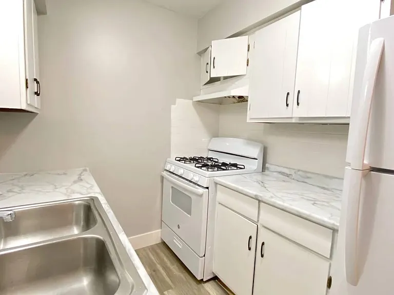 Timbercrest Apartments — Photo 4