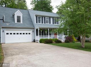 10127 S Fulton Dr, Fredericksburg, VA 22408