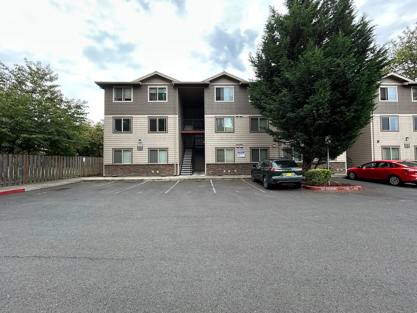 Johnson Street Apartments - Two Bed, One Bath Units Available Now! — Photo 2