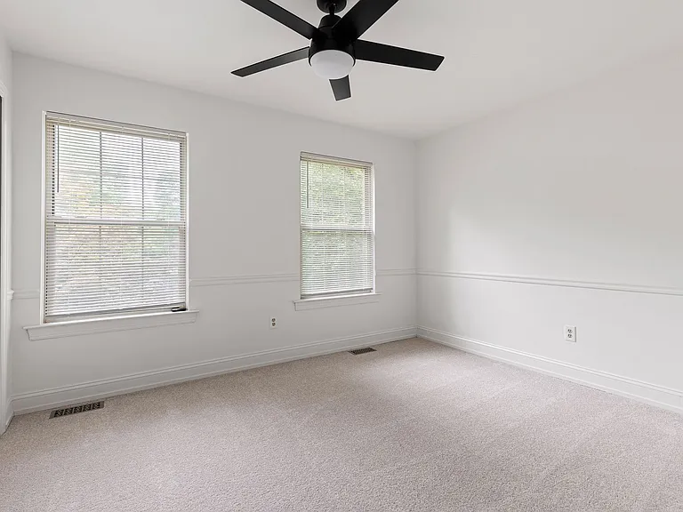 240 Timber Knoll Dr — Photo 22