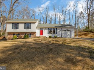 12080 Susan Ln, Lusby, MD 20657