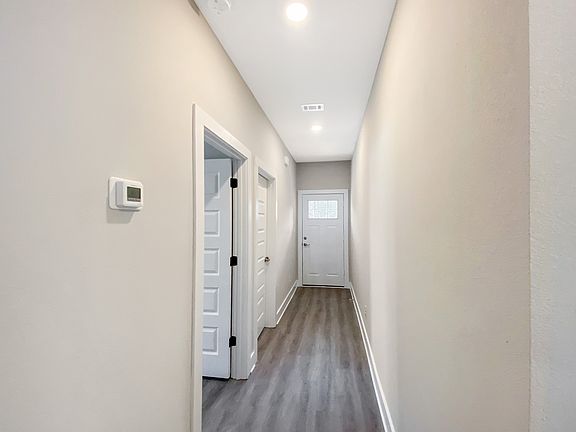 4th image of 2877 N 25th Ave
