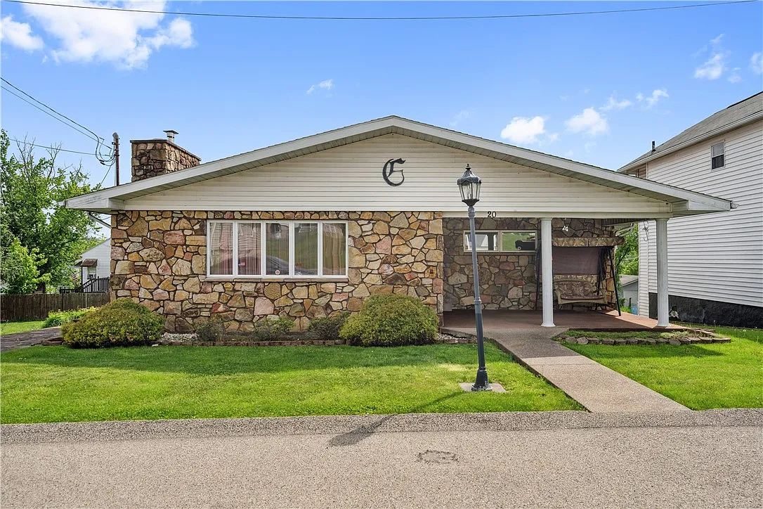 20 Redstone St photo 1
