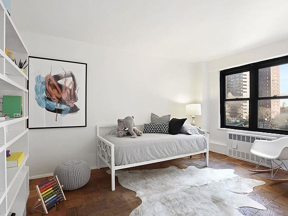 3rd image of 383 Grand St APT M405
