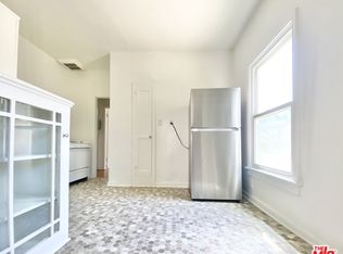 404 N Curson Ave #1A, Los Angeles, CA 90036