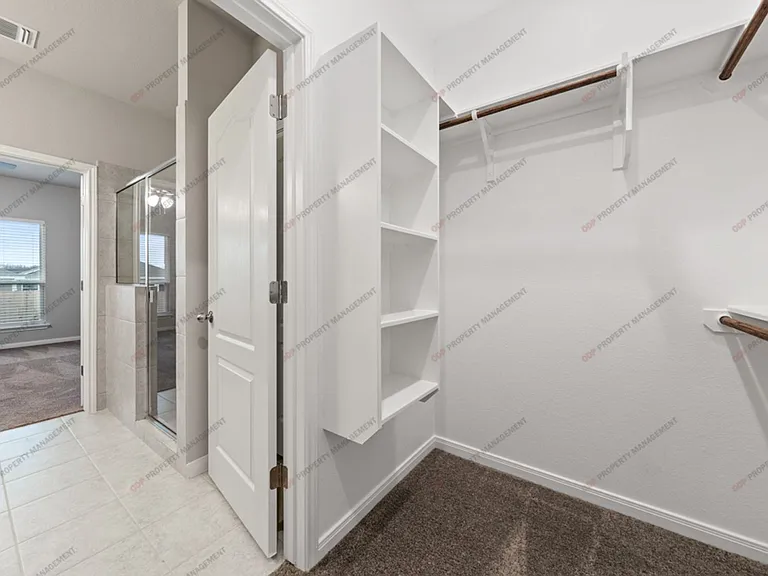 625 Oxford Ln — Photo 20