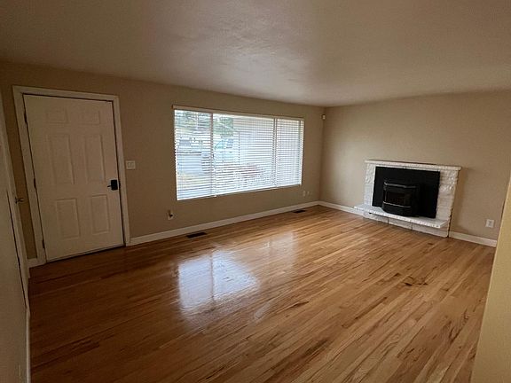 2nd image of 4107 Gillette Ave