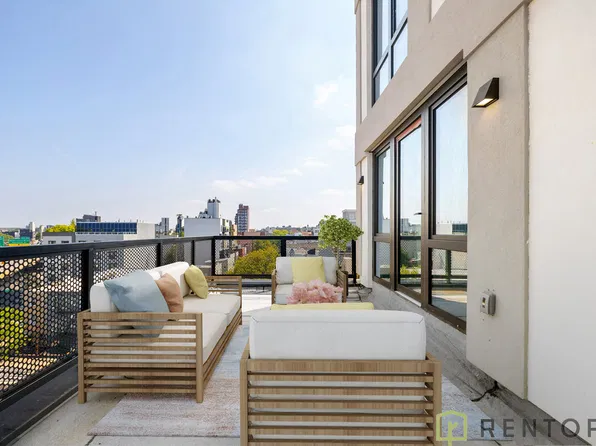 104 Frost Street image 1 of 5