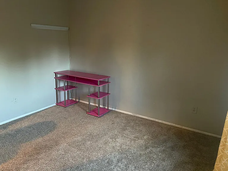1130 Dexter St — Photo 7