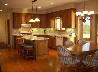 3611 Prairie Dr, Spring Grove, IL 60081