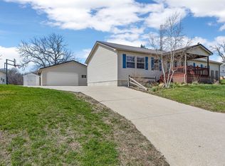 504 S Linn St, Anamosa, IA