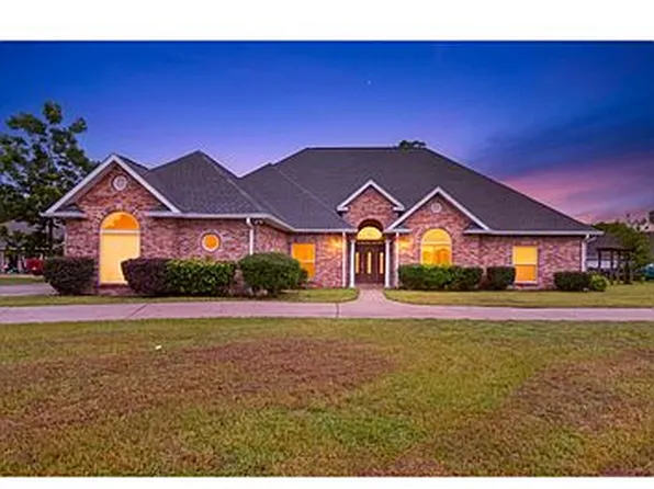 18241 Robinwood East Dr, Saucier, MS 39574