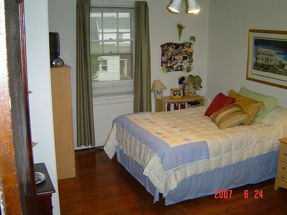1st image of 3521 Madison Park Ave #2