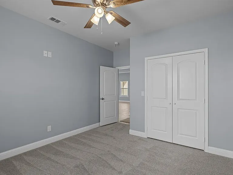 16110 Red Deer Ave — Photo 15