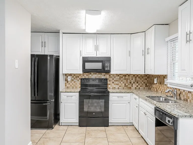 4000 Chimney Ridge Way — Photo 7