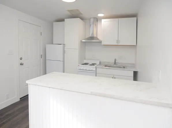 243 S 300 E Unit B, Centerville, UT 84014