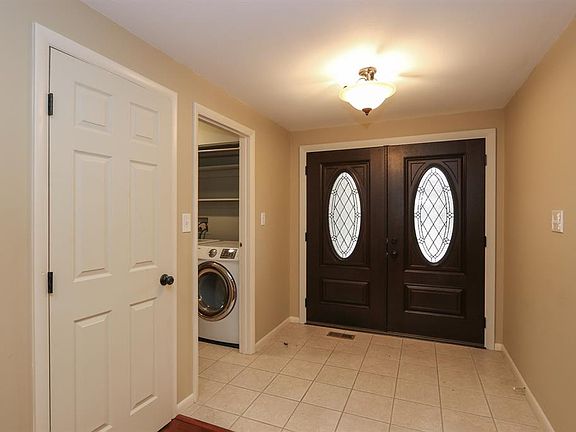 3rd image of 1575 Edenwood Dr