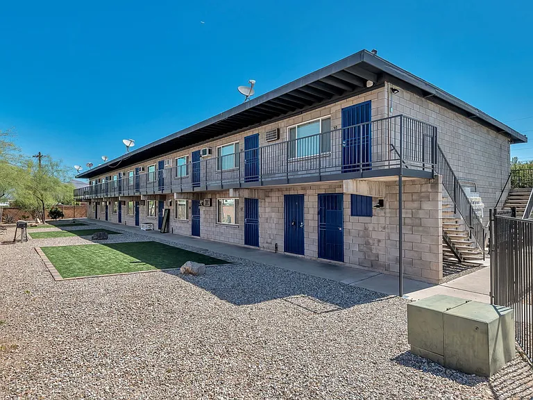 Park Vista Apartments — Photo 26