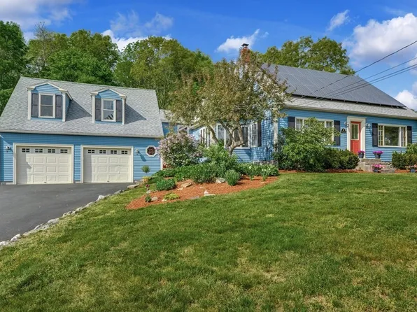 142 Millbury St, Grafton, MA 01519