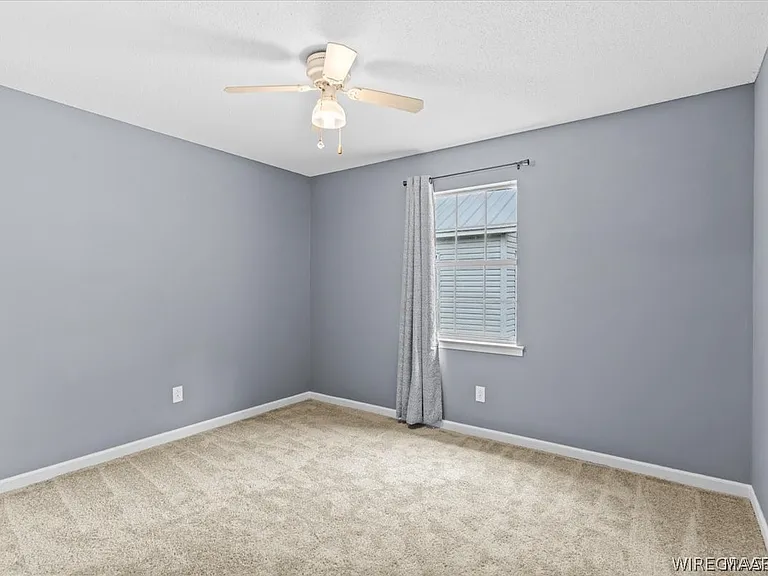 105 Periwinkle Ct — Photo 8