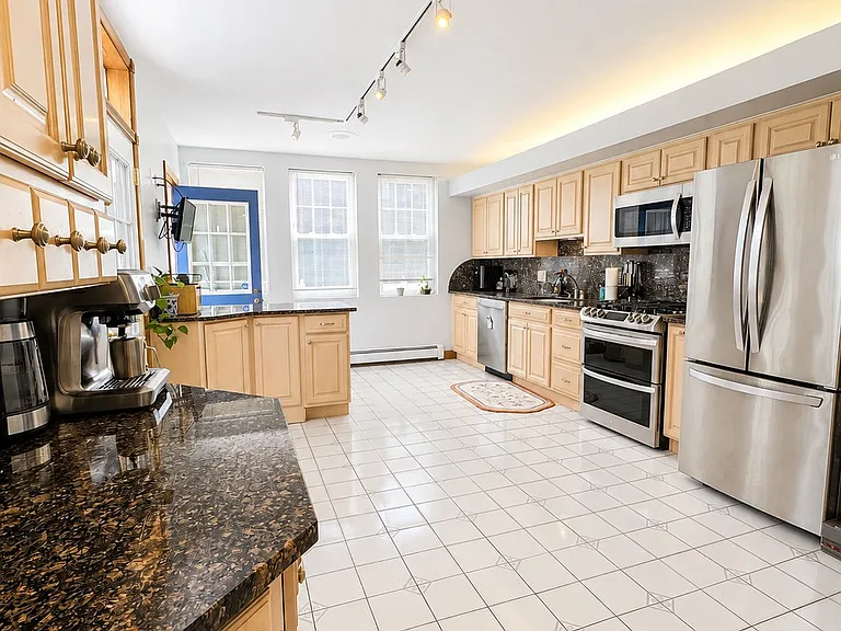 191 Winthrop St #3 — Photo 6