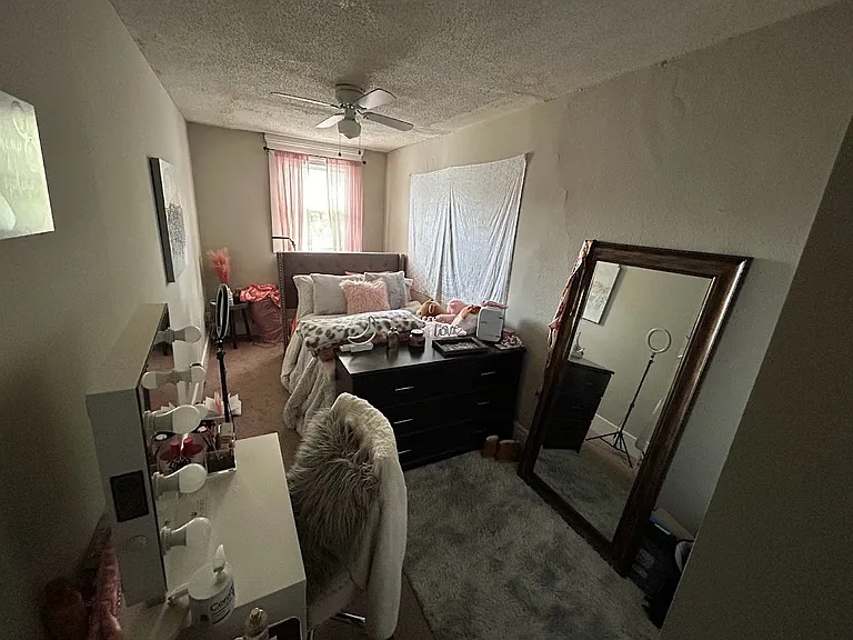 2333 W Clifton Ave #B4 — Photo 8