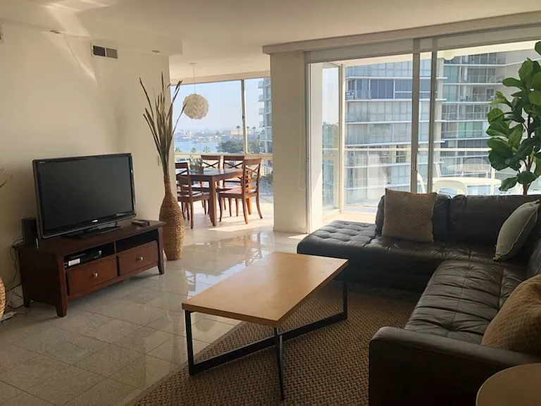 1810 Avenida Del Mundo #409 — Photo 10
