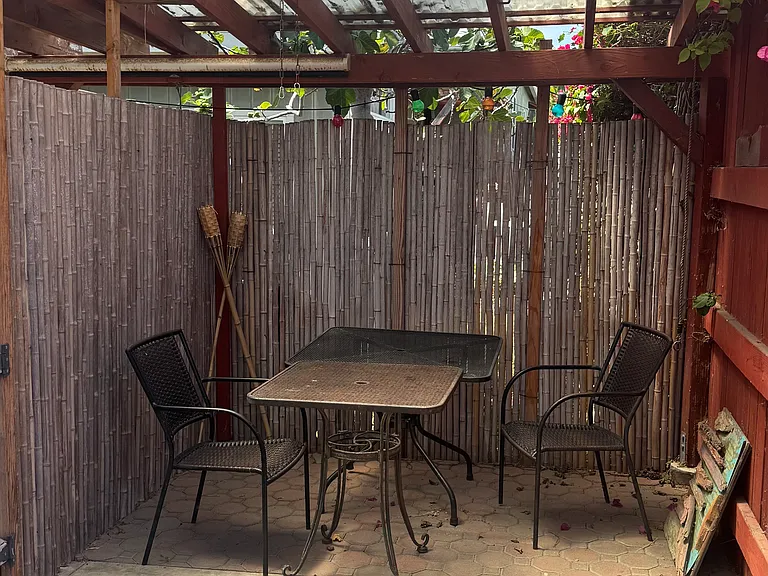 825-27 Tourmaline St — Photo 21
